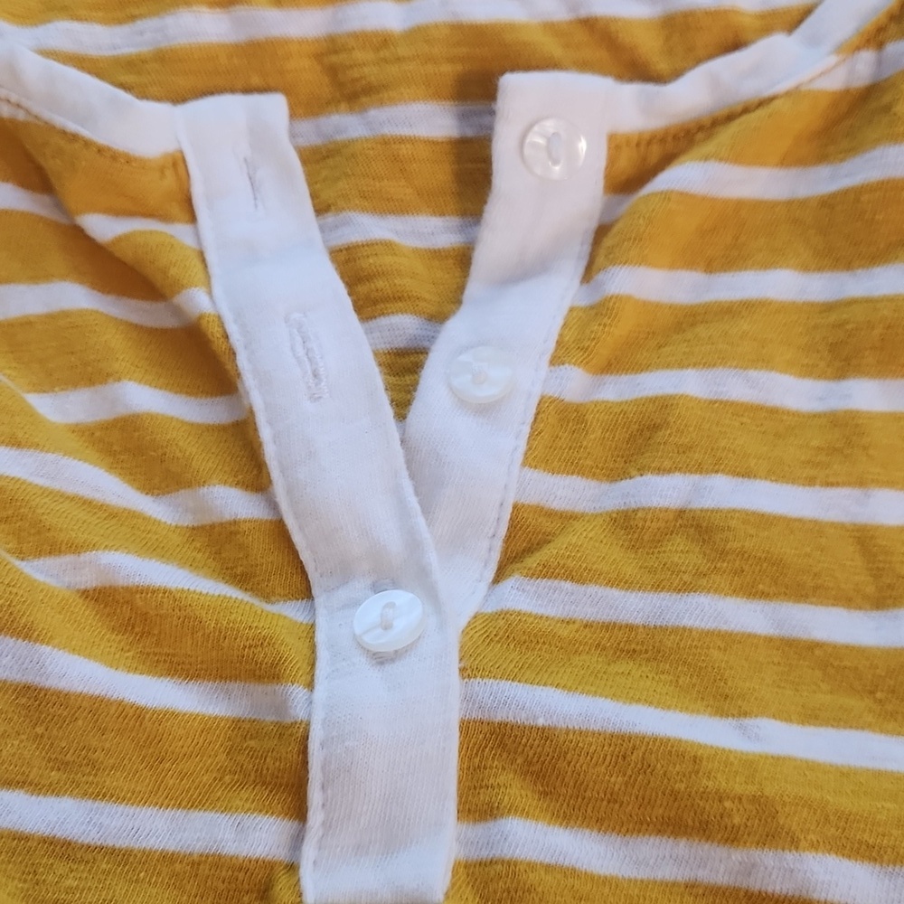 Old Navy Tie Front 3 Button Cotton Tank Top - Picture 4 of 4
